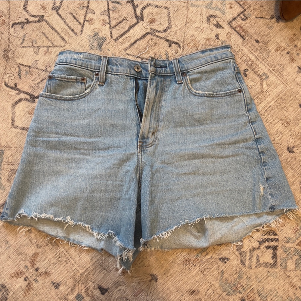 Abercrombie & Fitch Curve Love High Rise Dad Short